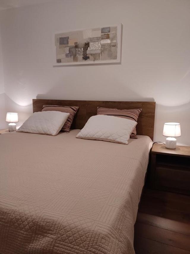 Apartmani Rina Kadumi Esterno foto