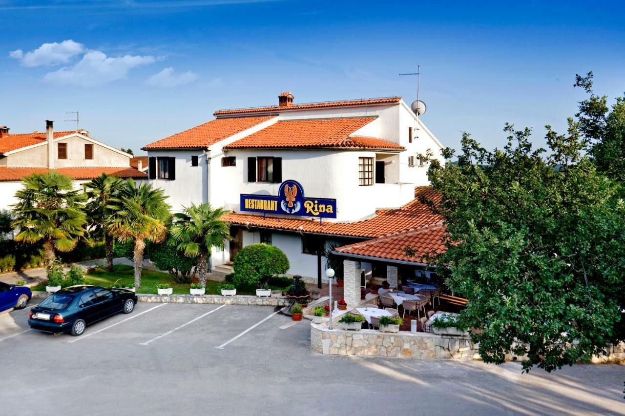 Apartmani Rina Kadumi Esterno foto